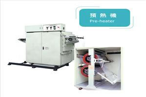 ورقة من البلاستيك قبل سخان